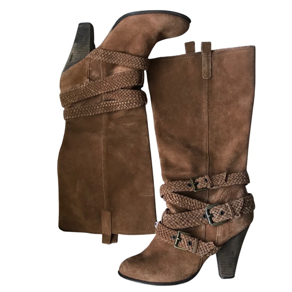 BAKERS TAN SUEDE COWBOY STYLE BOOT W/ BRAIDED BELT‎